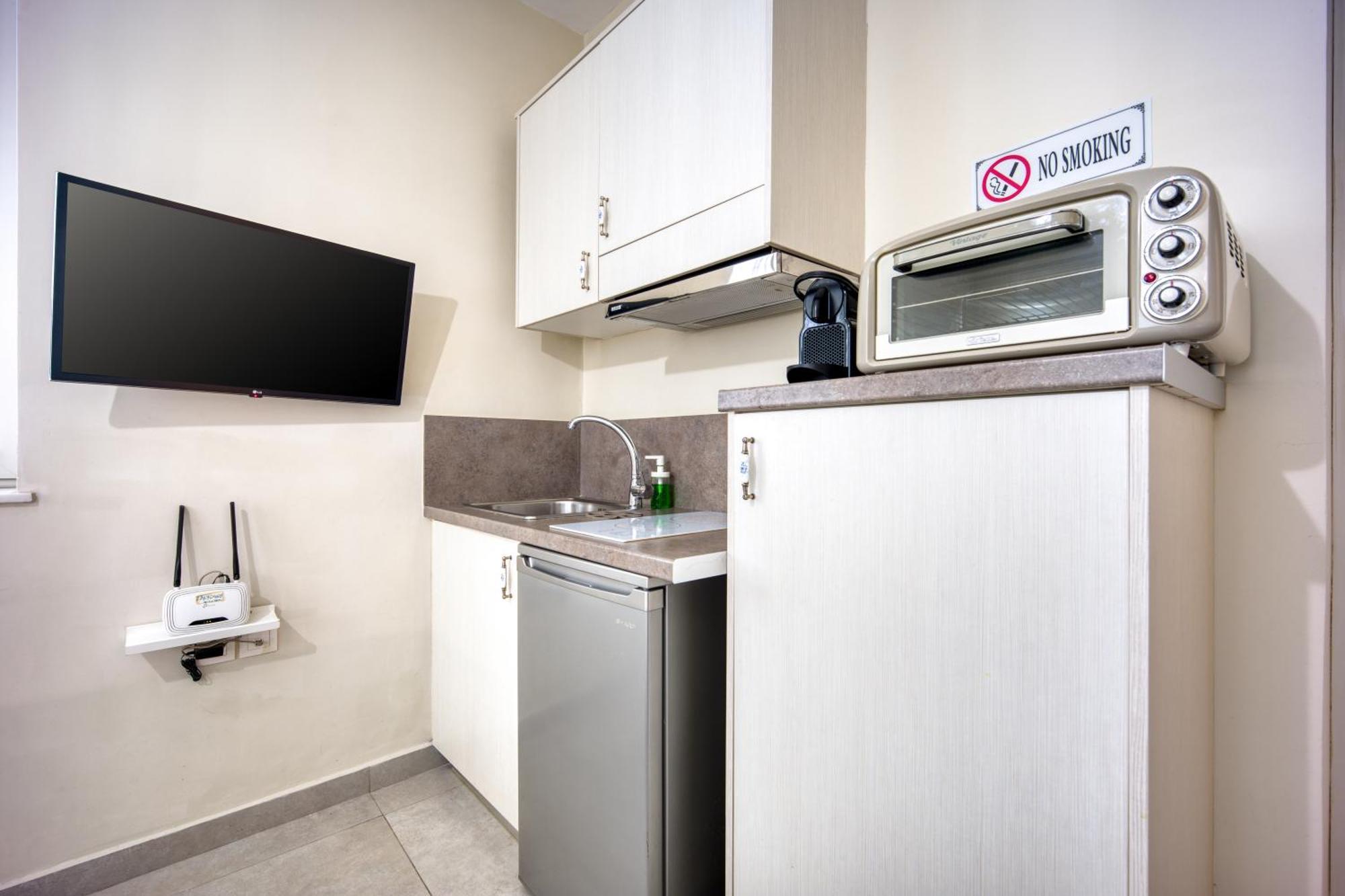 Bentzi...Boutique Apartment 1, Classic Double With Kitchenette, 2 Guests Athen Exterior foto